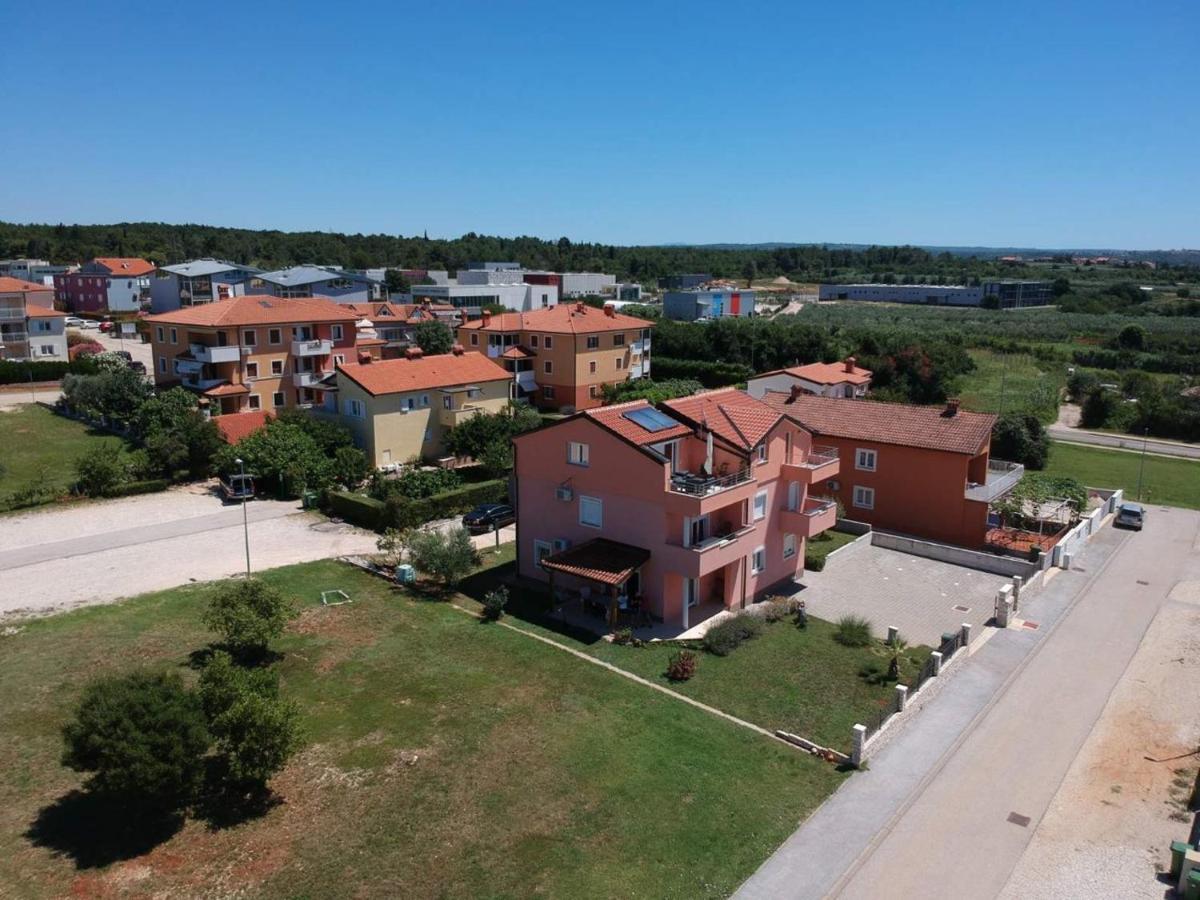 Guest House Gloria Novigrad Istria Exterior foto