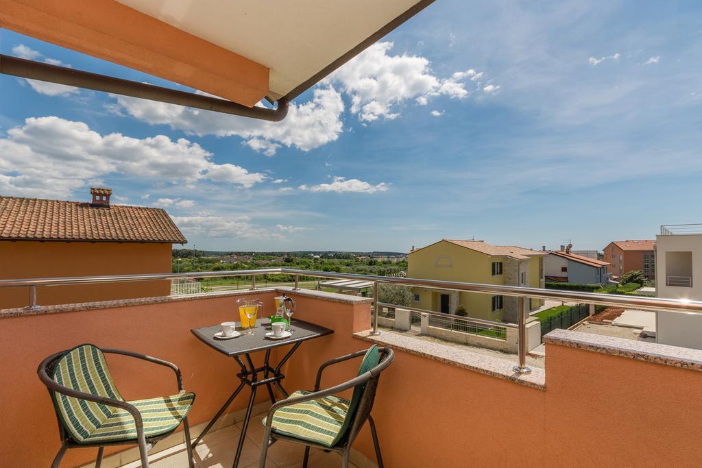 Guest House Gloria Novigrad Istria Exterior foto